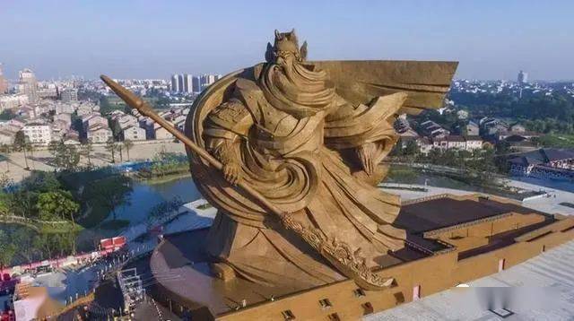 世界十大巨型雕像2025年排名前十名榜单出炉