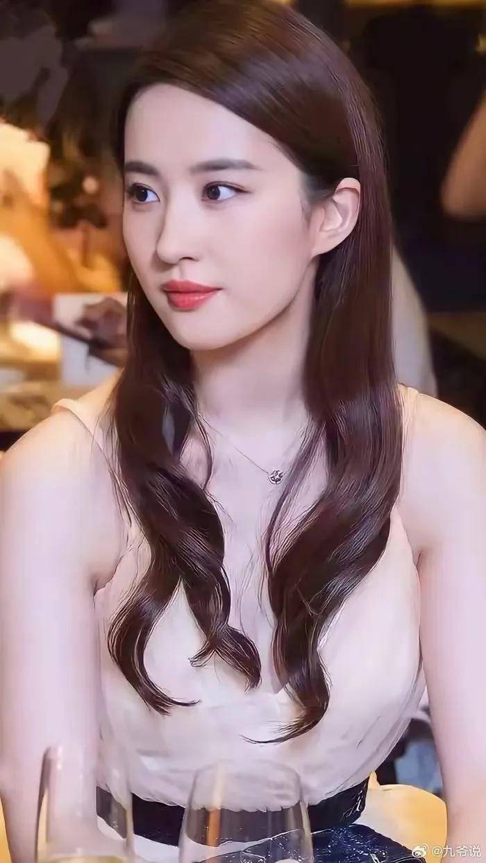 中国特别性感的女明星2025近期排名前十名分析 中国特别性感的女明星2025近期排名前十名分析